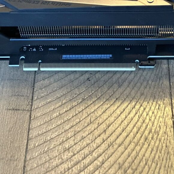 ASUS ROG Strix NVIDIA GeForce RTX 3070 Ti OC - Picture 3 of 3